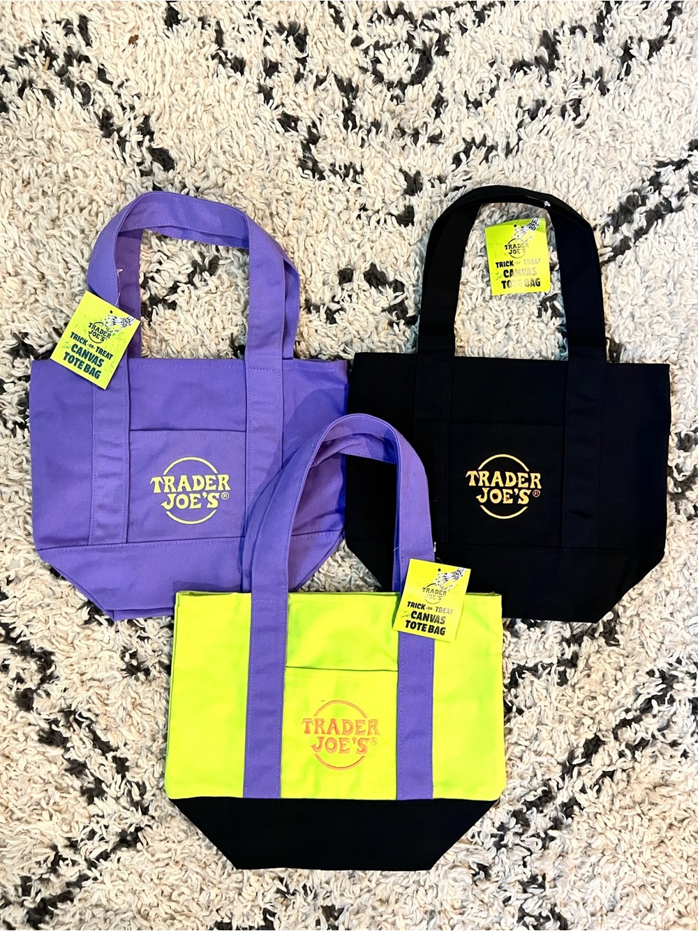 Trader Joe's Trick-or-Treat Mini Canvas Tote Bag Set Purple & Black